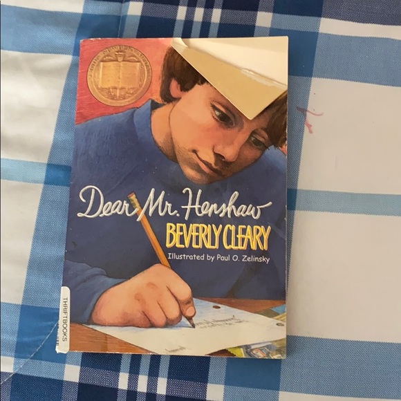 Books - Picture 2 of 4